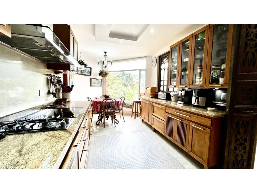 Apartamento de 3 alcobas en venta en Usaquén, Bogotá, 253 m² · foto 11 de 20