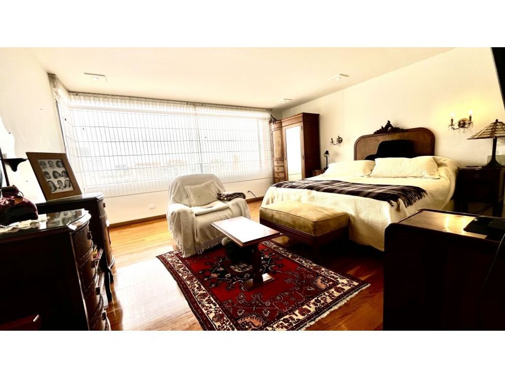 Apartamento de 3 alcobas en venta en Usaquén, Bogotá, 253 m² · foto 7 de 20