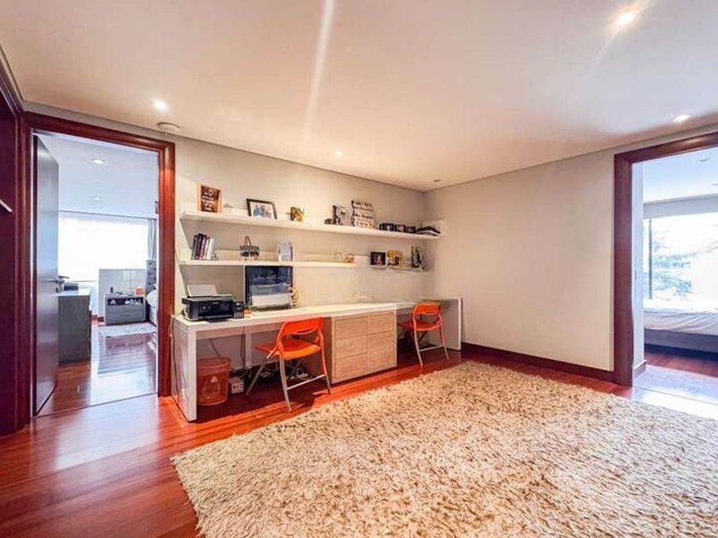 Apartamento de 4 alcobas en venta en La Cabrera, Bogotá, 330 m² · foto 14 de 16