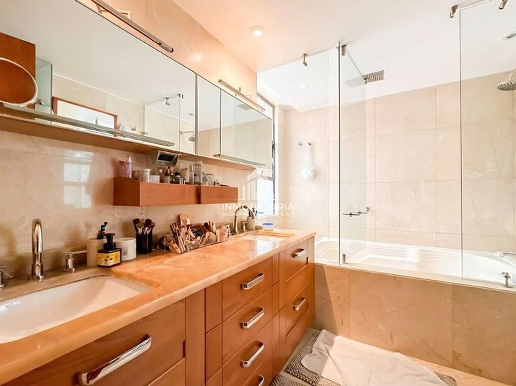 Apartamento de 4 alcobas en venta en La Cabrera, Bogotá, 330 m² · foto 11 de 16