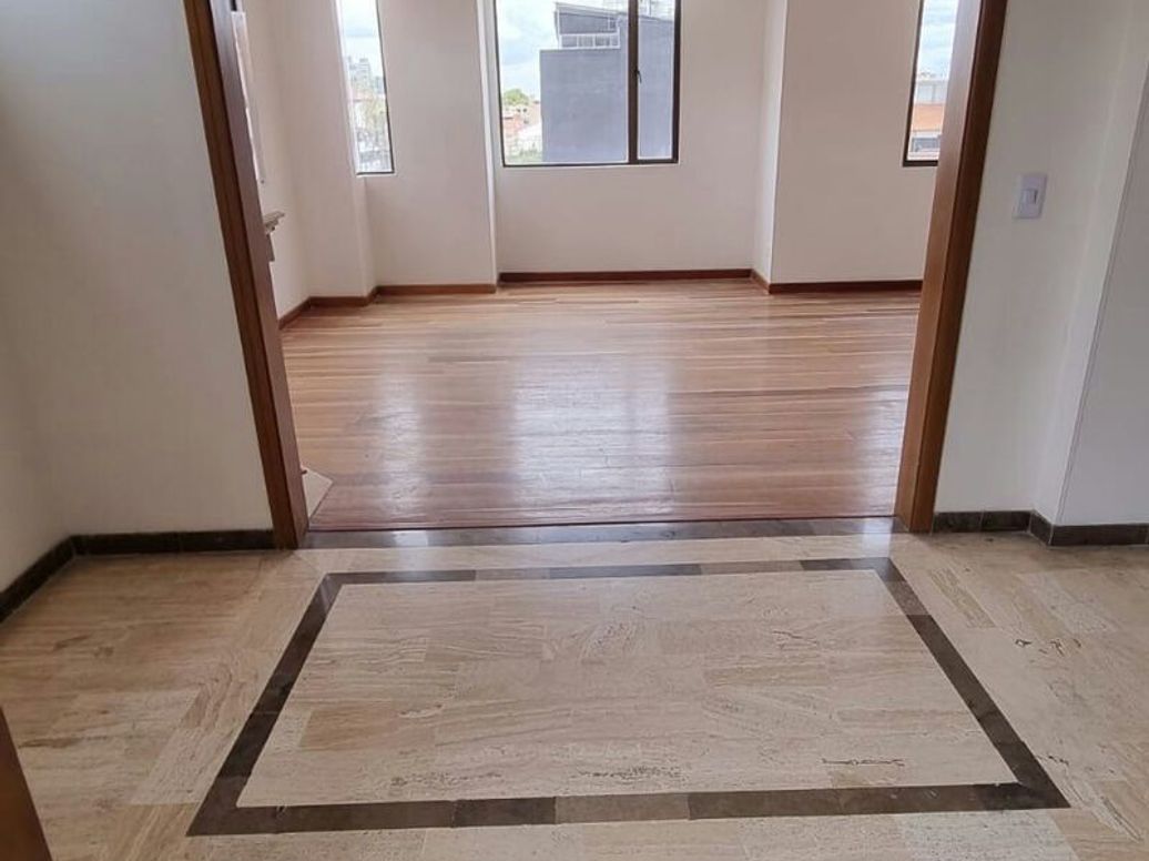 Apartamento de 4 alcobas en venta en Santa Barbara Central, Bogotá, 220 m² · foto 11 de 16
