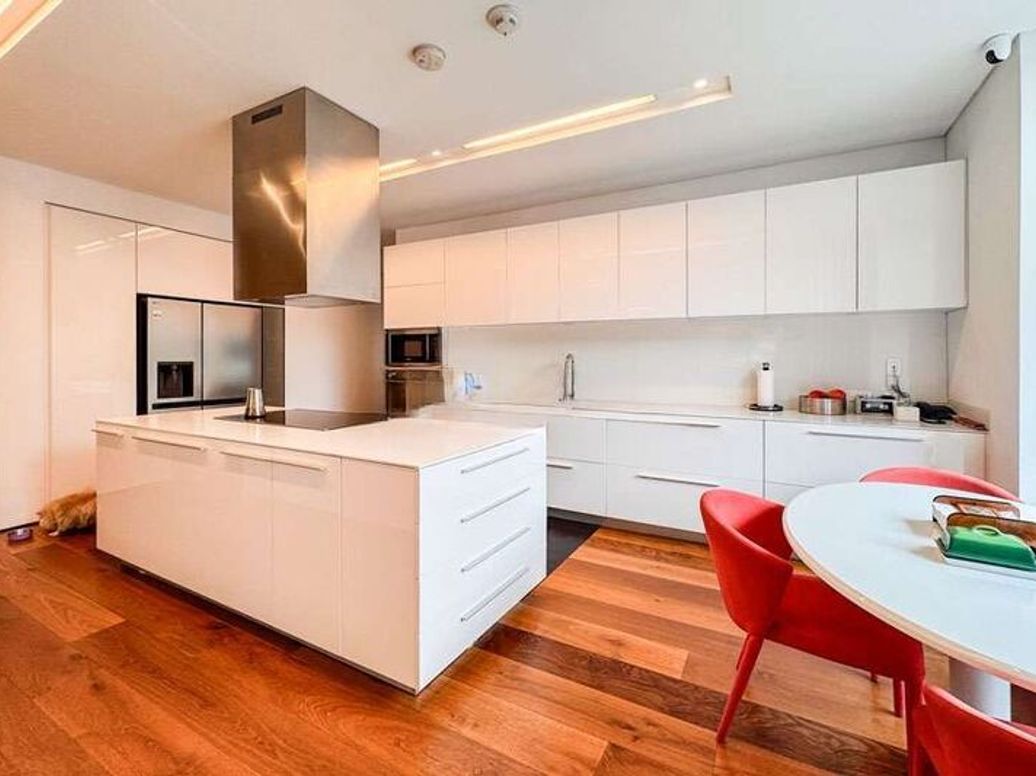Apartamento de 3 alcobas en venta en Los Rosales, Bogotá, 327 m² · foto 10 de 18