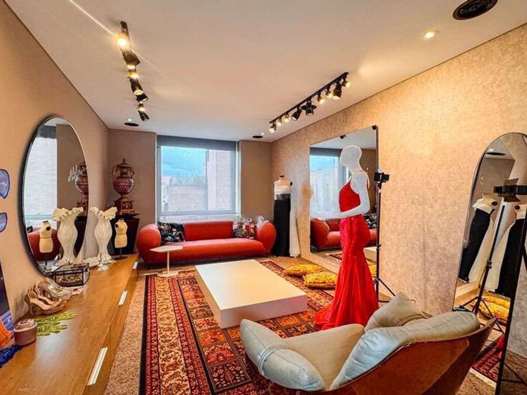 Apartamento de 3 alcobas en venta en Los Rosales, Bogotá, 327 m² · foto 15 de 18