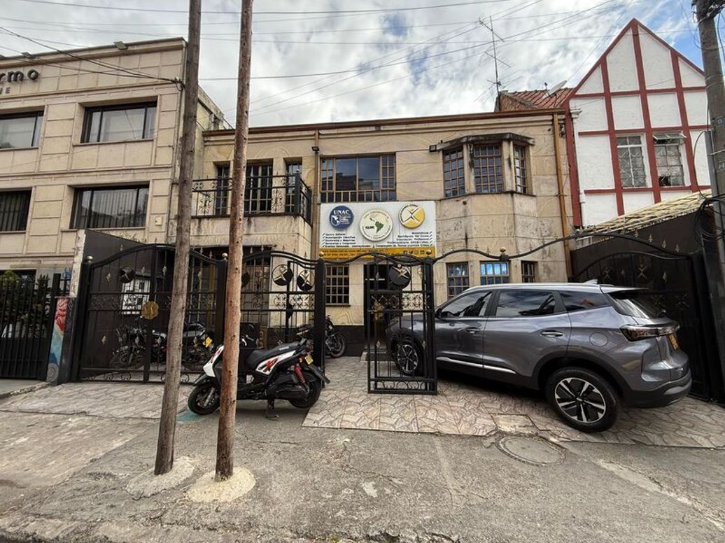 Casa de 9 alcobas en venta en Palermo, Bogotá, 290 m² · foto 17 de 20
