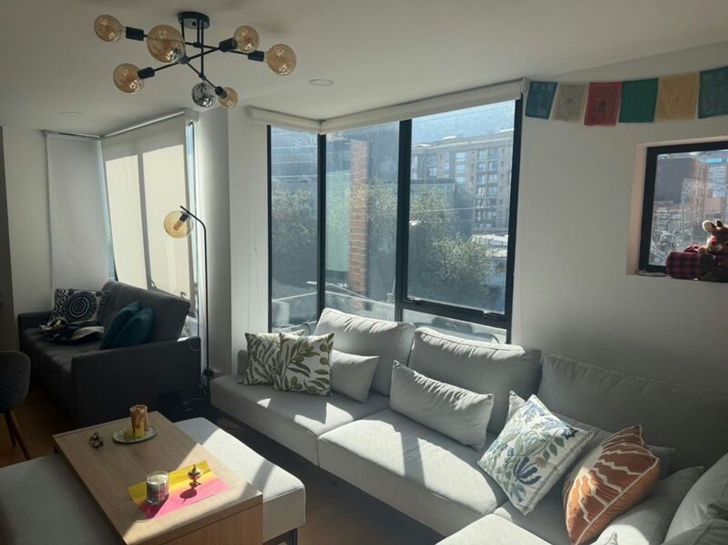 Apartamento de 3 alcobas en venta en Santa Barbara Oriental, Bogotá, 115 m² · foto 2 de 11