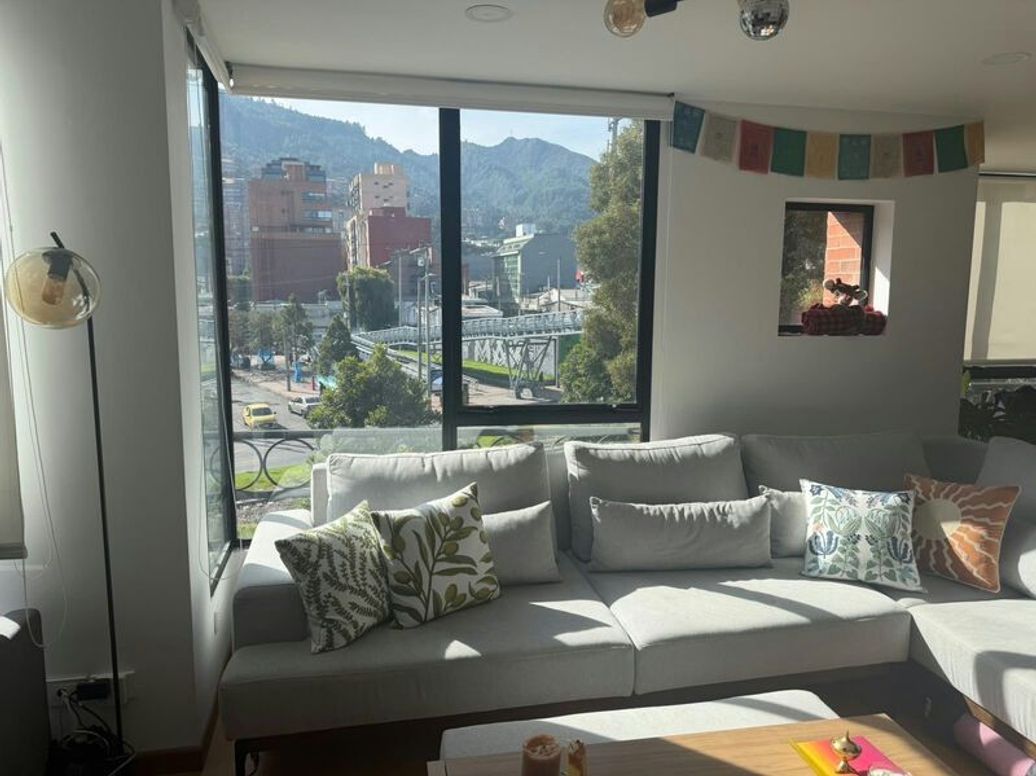 Apartamento de 3 alcobas en venta en Santa Barbara Oriental, Bogotá, 115 m² · foto 3 de 11