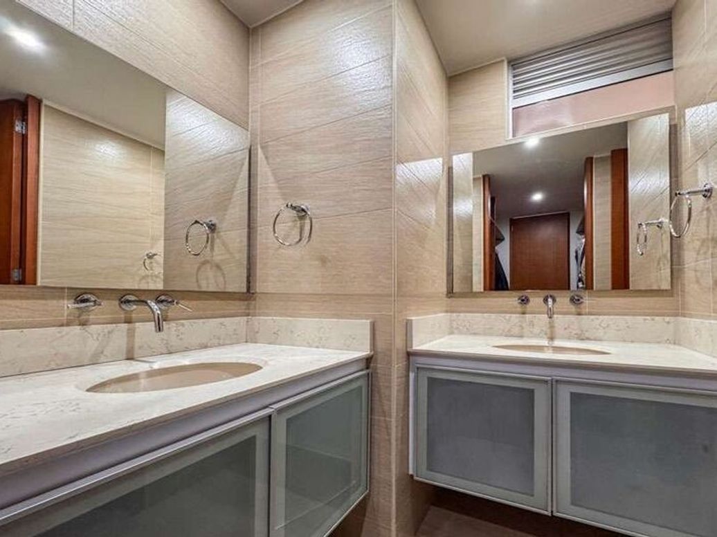 Apartamento de 3 alcobas en venta en San Patricio, Bogotá, 160 m² · foto 9 de 12