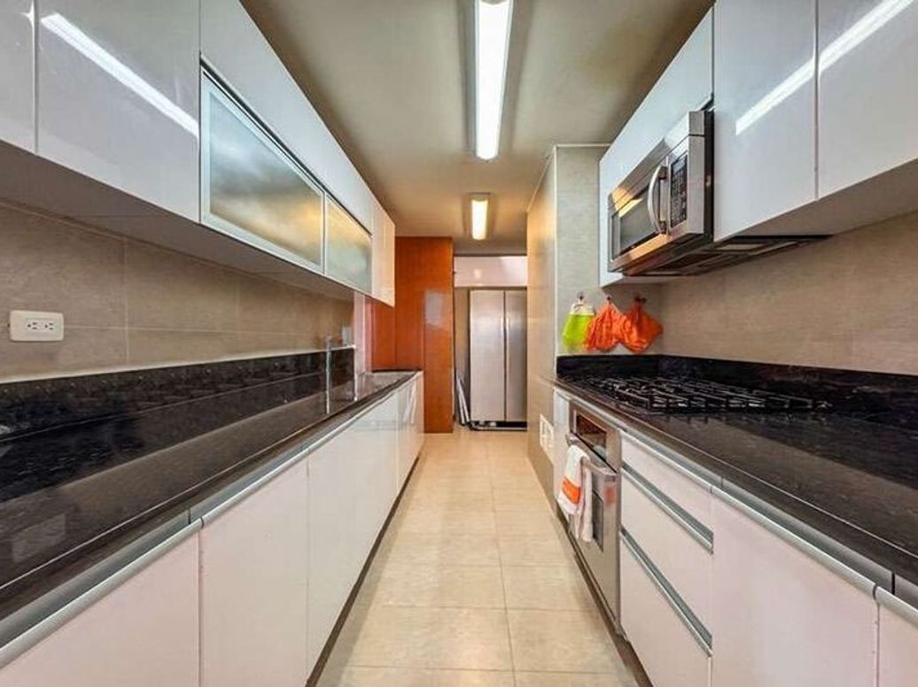 Apartamento de 3 alcobas en venta en San Patricio, Bogotá, 160 m² · foto 5 de 12