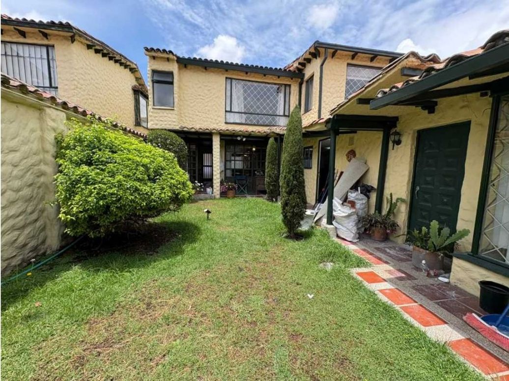 Casa de 3 alcobas en venta en Colina Campestre, Bogotá, 244 m² · foto 9 de 19