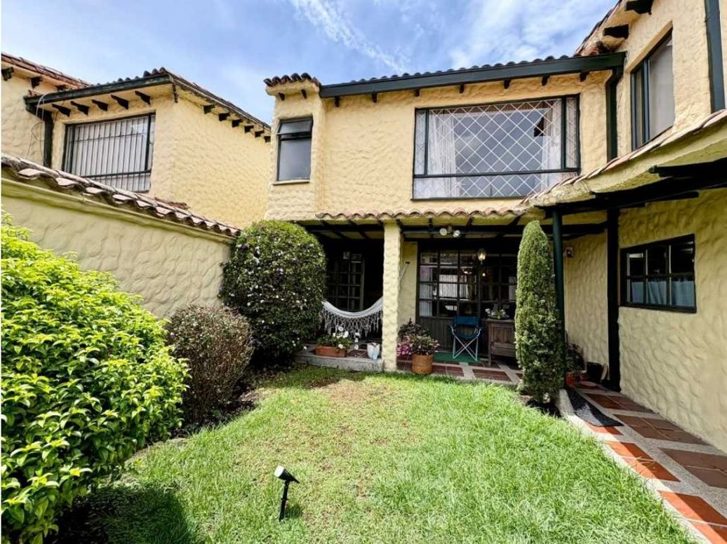 Casa de 3 alcobas en venta en Colina Campestre, Bogotá, 244 m² · foto 11 de 19