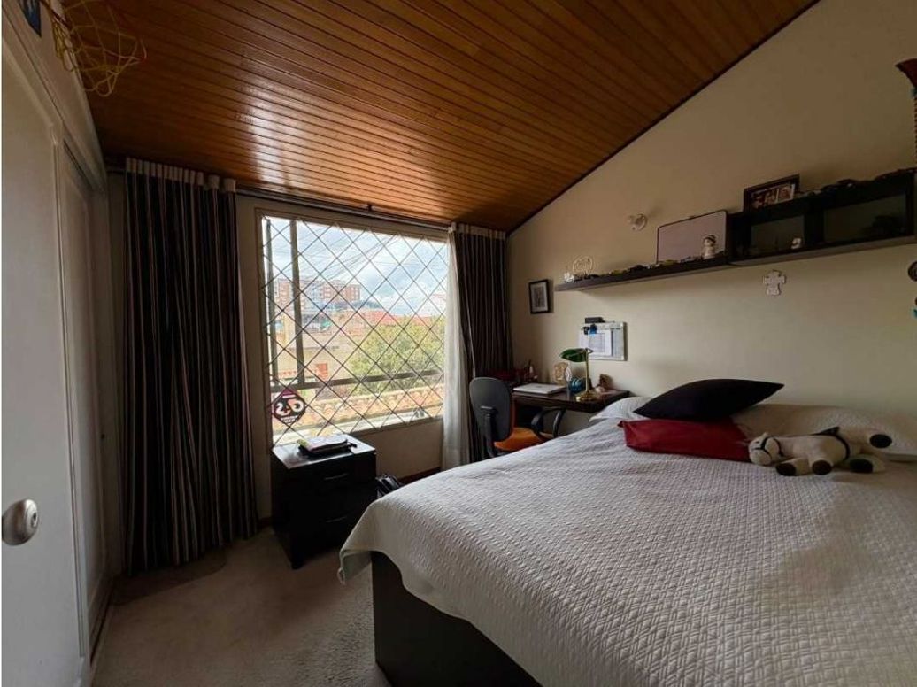Casa de 3 alcobas en venta en Colina Campestre, Bogotá, 244 m² · foto 15 de 19
