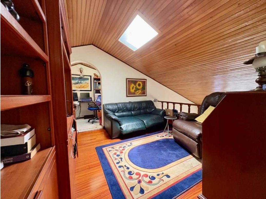 Casa de 3 alcobas en venta en Colina Campestre, Bogotá, 244 m² · foto 13 de 19