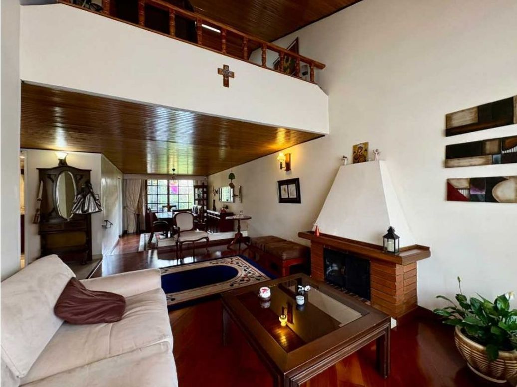 Casa de 3 alcobas en venta en Colina Campestre, Bogotá, 244 m² · foto 3 de 19