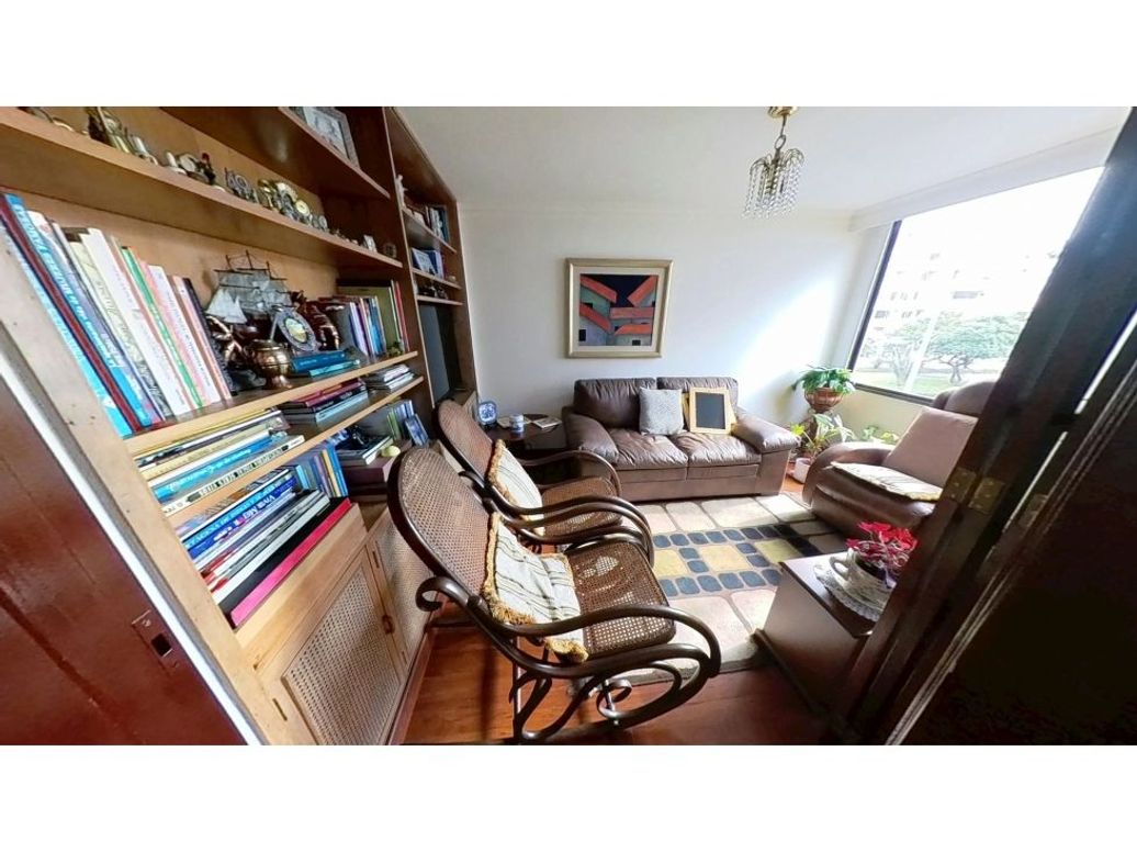 Apartamento de 3 alcobas en venta en Usaquén, Bogotá, 148 m² · foto 3 de 10