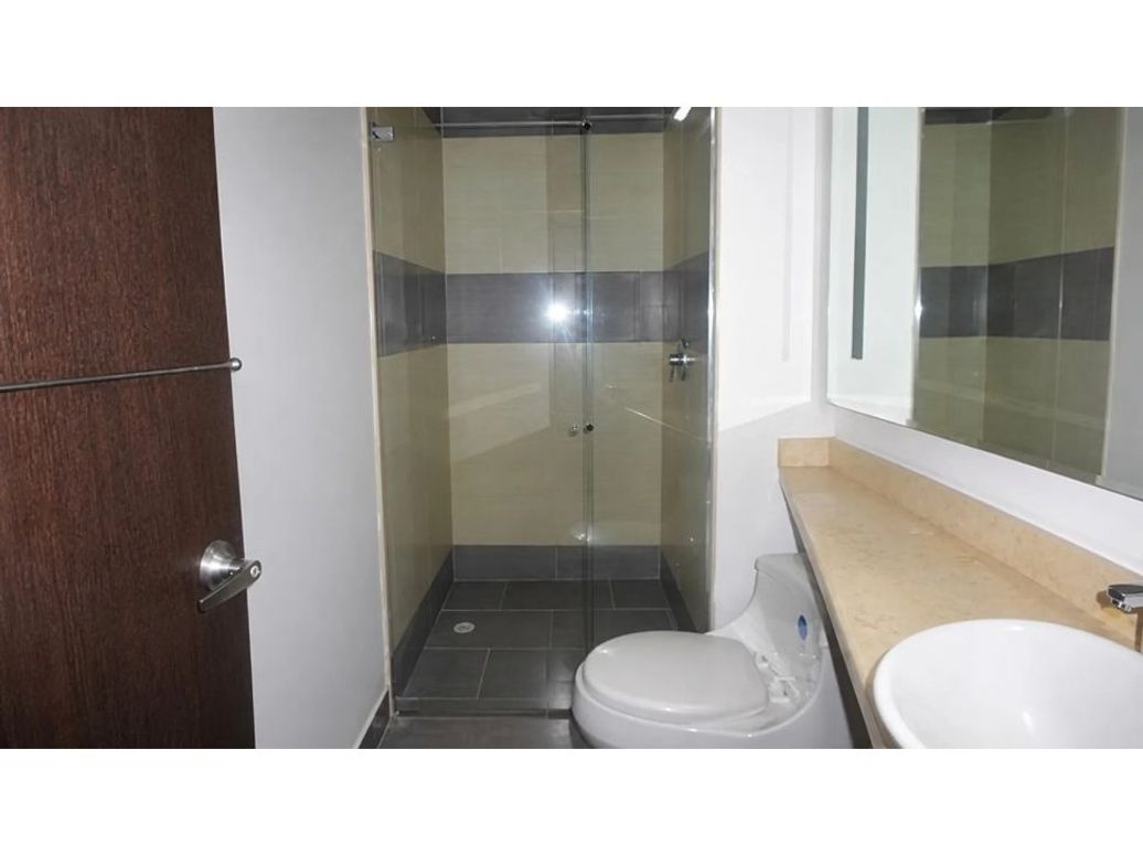 Apartamento de 2 alcobas en venta en Usaquén, Bogotá, 67 m² · foto 7 de 7