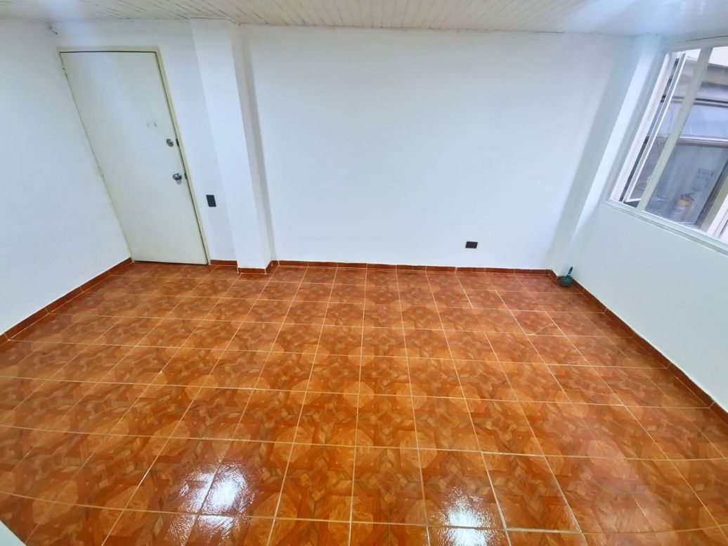 Apartamento de 1 alcoba en venta en Chapinero Central, Bogotá, 33 m² · foto 3 de 11