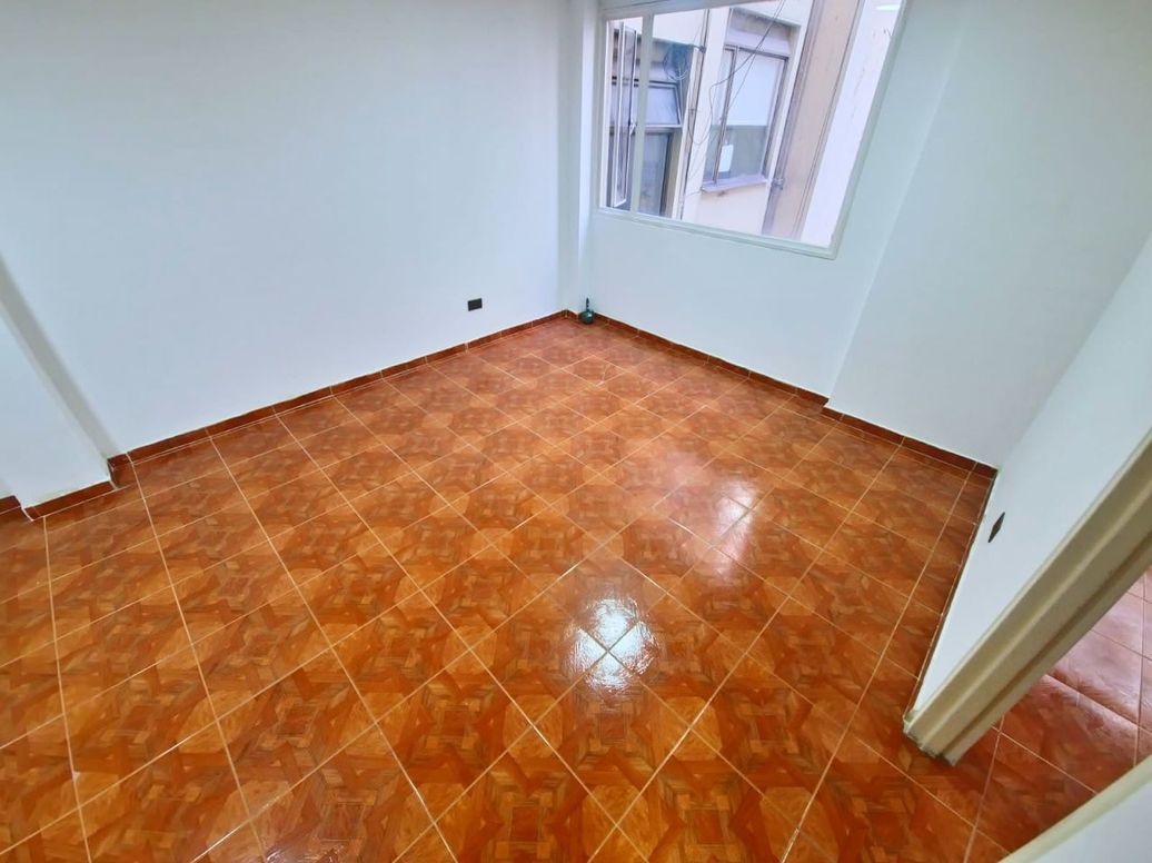 Apartamento de 1 alcoba en venta en Chapinero Central, Bogotá, 33 m² · foto 2 de 11