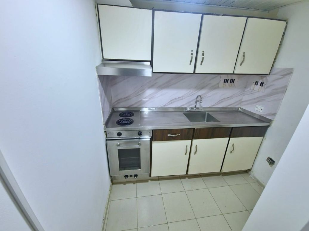 Apartamento de 1 alcoba en venta en Chapinero Central, Bogotá, 33 m² · foto 6 de 11