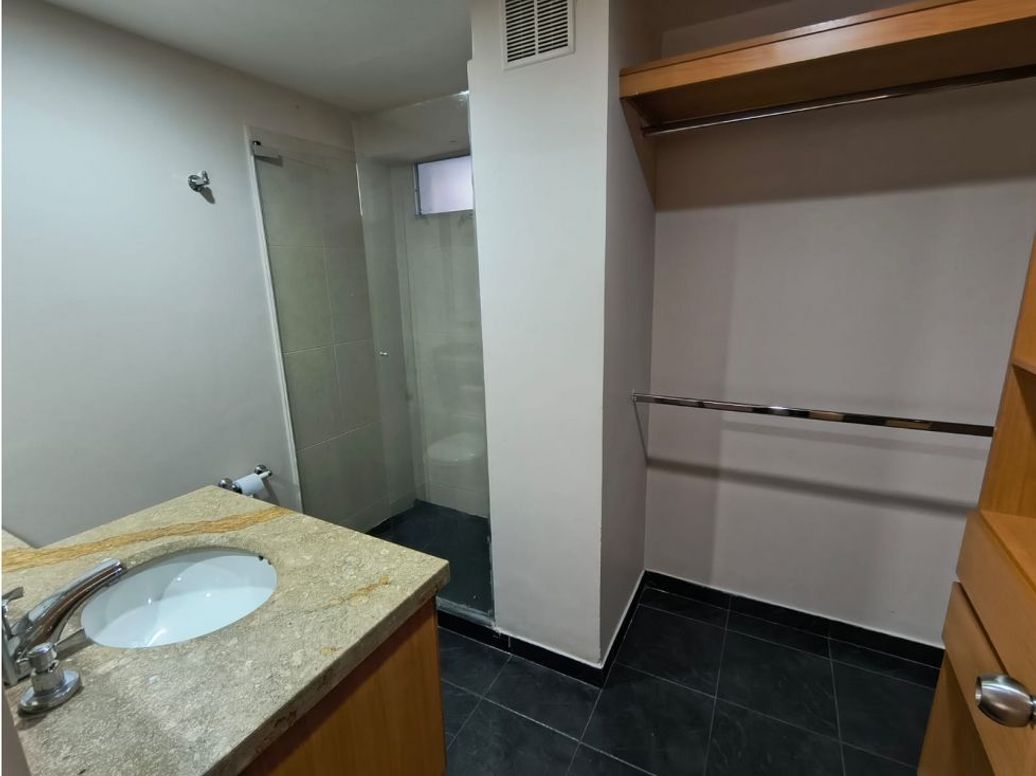Apartaestudio en arriendo en Chapinero Central, Bogotá, 44 m² · foto 15 de 16