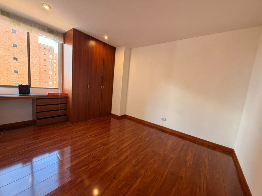 Apartamento de 3 alcobas en venta en Cr. Atabanza, Bogotá, 112 m² · foto 12 de 20