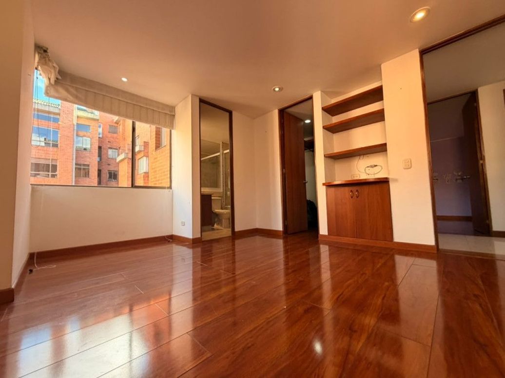Apartamento de 3 alcobas en venta en Cr. Atabanza, Bogotá, 112 m² · foto 9 de 20