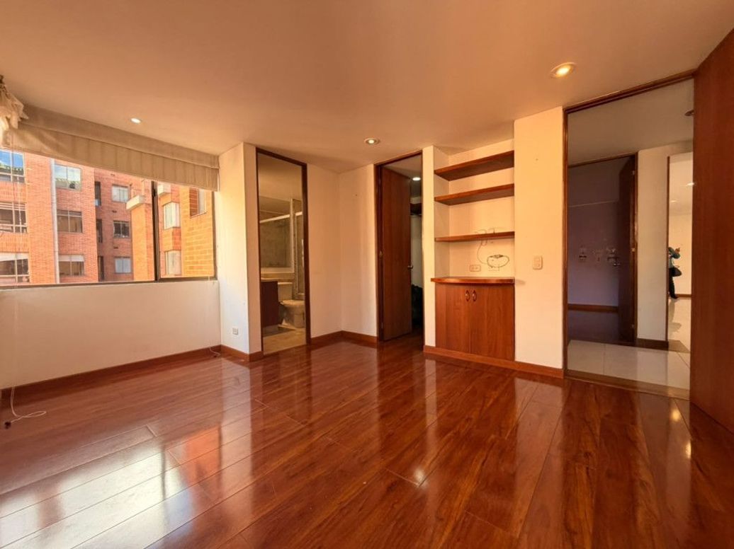 Apartamento de 3 alcobas en venta en Cr. Atabanza, Bogotá, 112 m² · foto 10 de 20