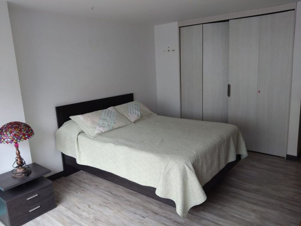 Apartamento de 3 alcobas en venta en Santa Barbara Central, Bogotá, 225 m² · foto 18 de 20