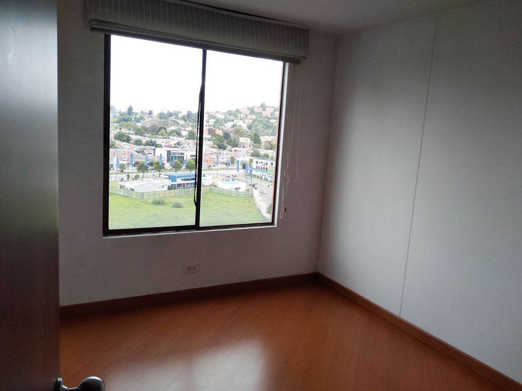 Apartamento de 3 alcobas en venta en Ub. Cordoba Niza, Bogotá, 103 m² · foto 13 de 20