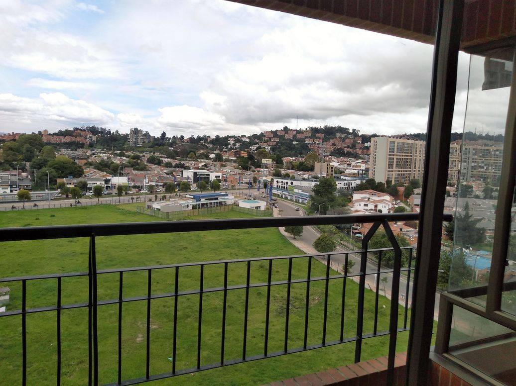 Apartamento de 3 alcobas en venta en Ub. Cordoba Niza, Bogotá, 103 m² · foto 10 de 20