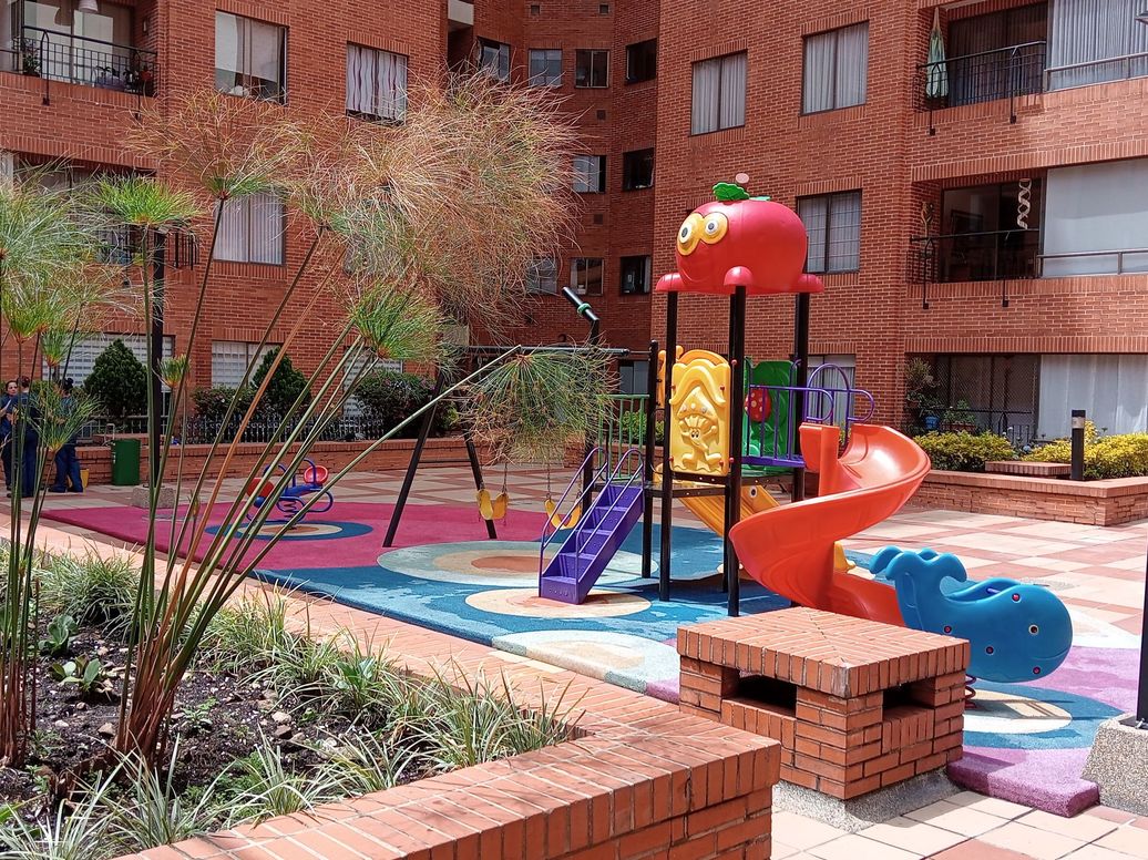 Apartamento de 3 alcobas en venta en Ub. Cordoba Niza, Bogotá, 103 m² · foto 19 de 20
