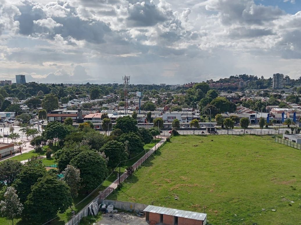 Apartamento de 3 alcobas en venta en Ub. Cordoba Niza, Bogotá, 103 m² · foto 3 de 20