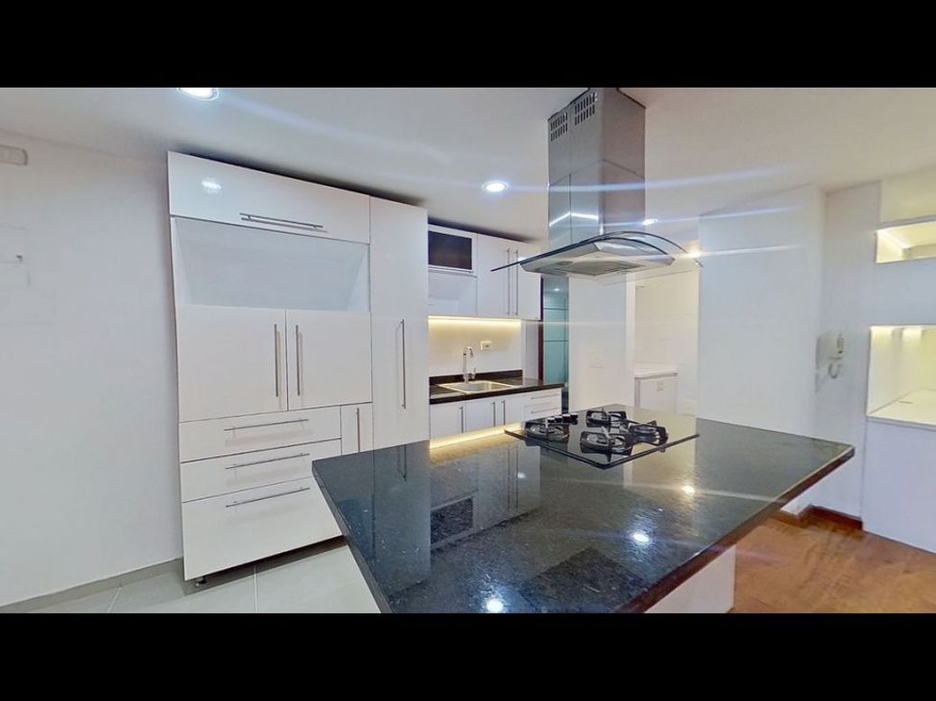 Apartamento de 2 alcobas en venta en Santa Barbara Central, Bogotá, 83 m² · foto 7 de 20