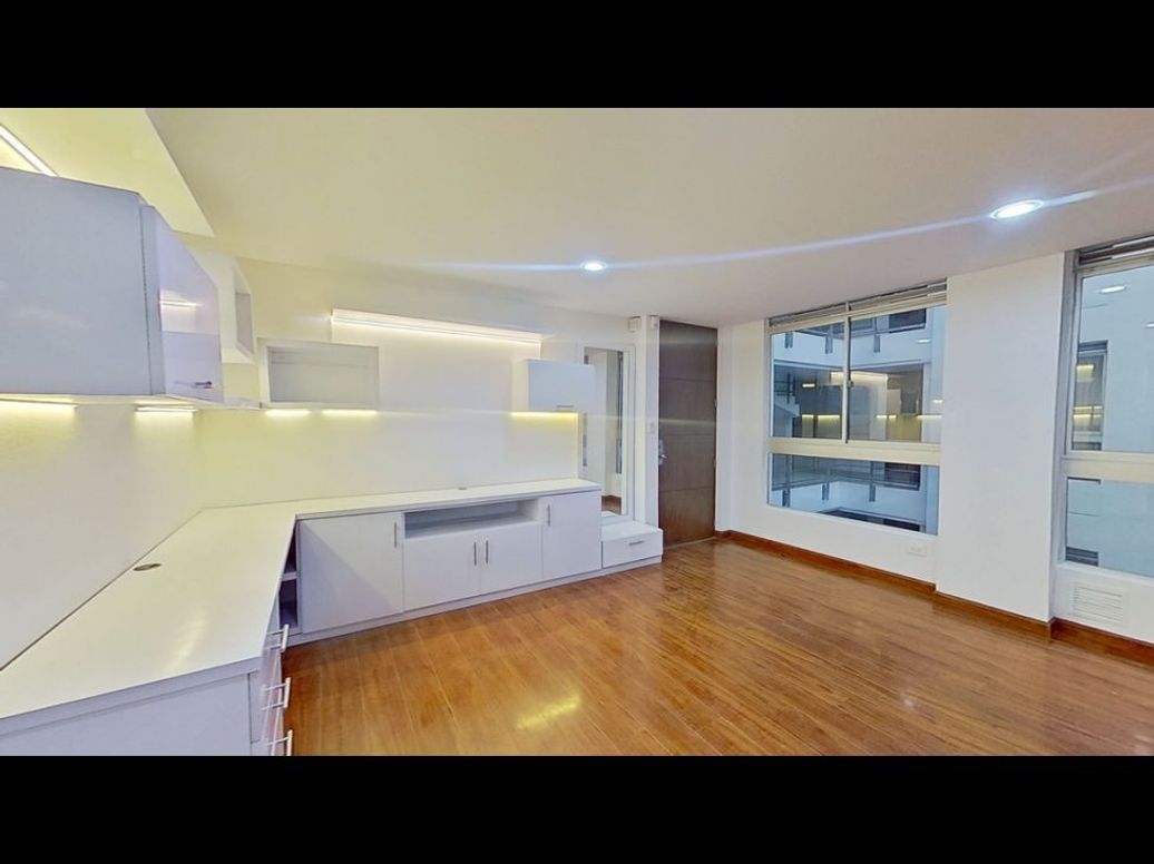 Apartamento de 2 alcobas en venta en Santa Barbara Central, Bogotá, 83 m² · foto 5 de 20