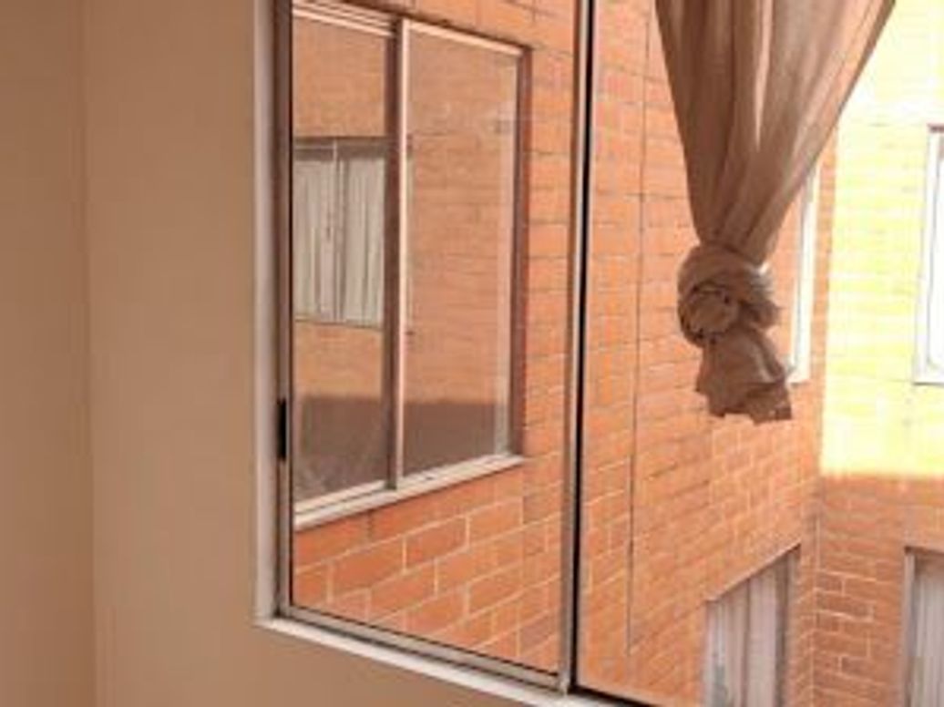 Apartamento de 3 alcobas en venta en Valladolid, Bogotá, 45 m² · foto 4 de 19