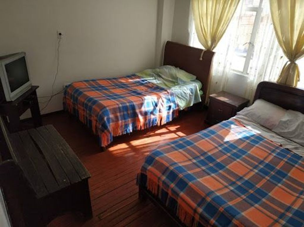Casa de 15 alcobas en venta en Calvo Sur, Bogotá, 304 m² · foto 3 de 20