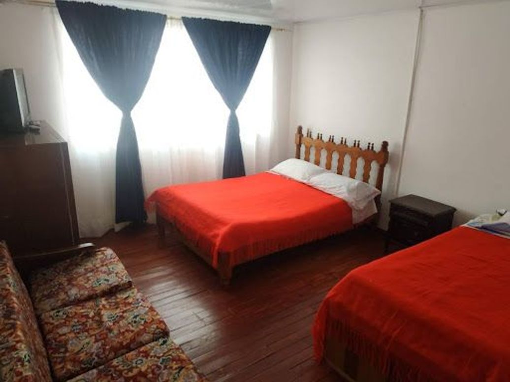 Casa de 15 alcobas en venta en Calvo Sur, Bogotá, 304 m² · foto 7 de 20