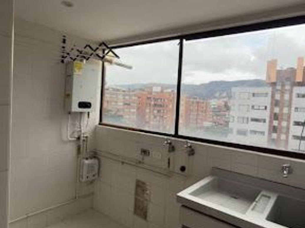 Apartamento de 1 alcoba en venta en San Patricio, Bogotá, 89 m² · foto 9 de 14