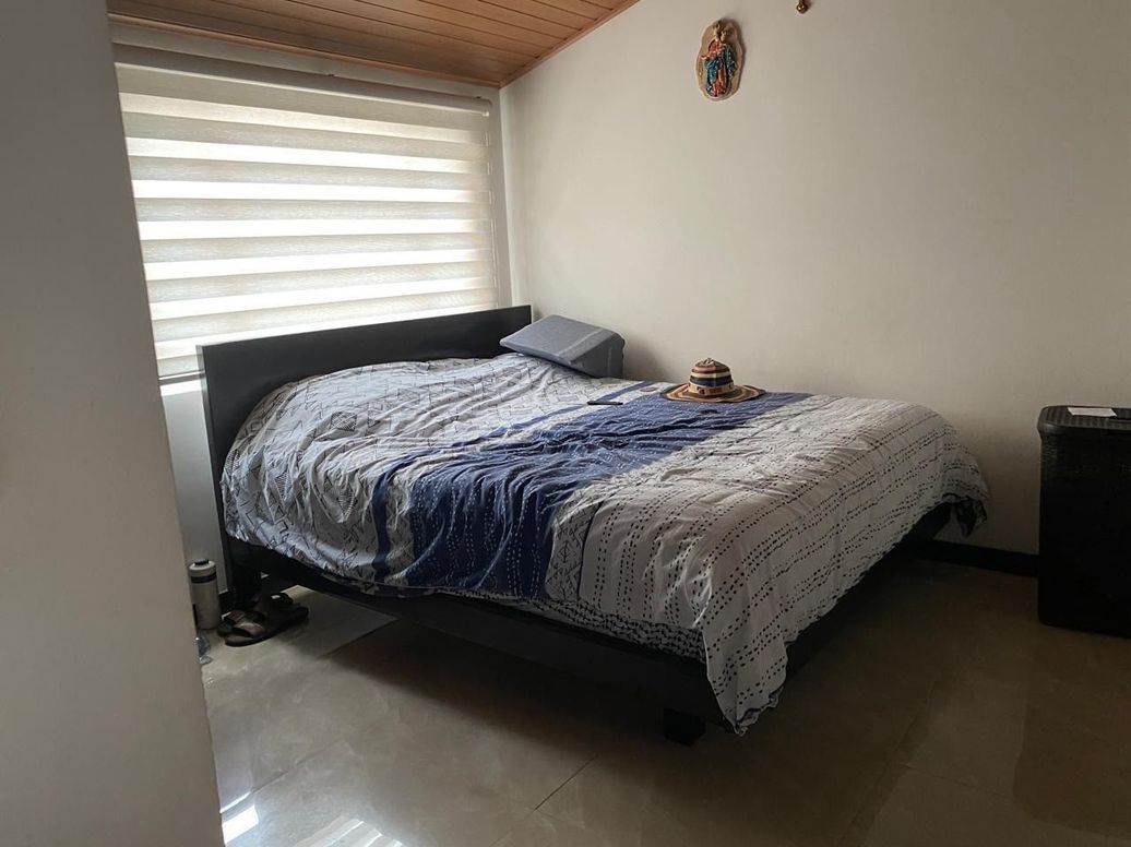 Casa de 4 alcobas en venta en Cedro Salazar, Bogotá, 151 m² · foto 14 de 16