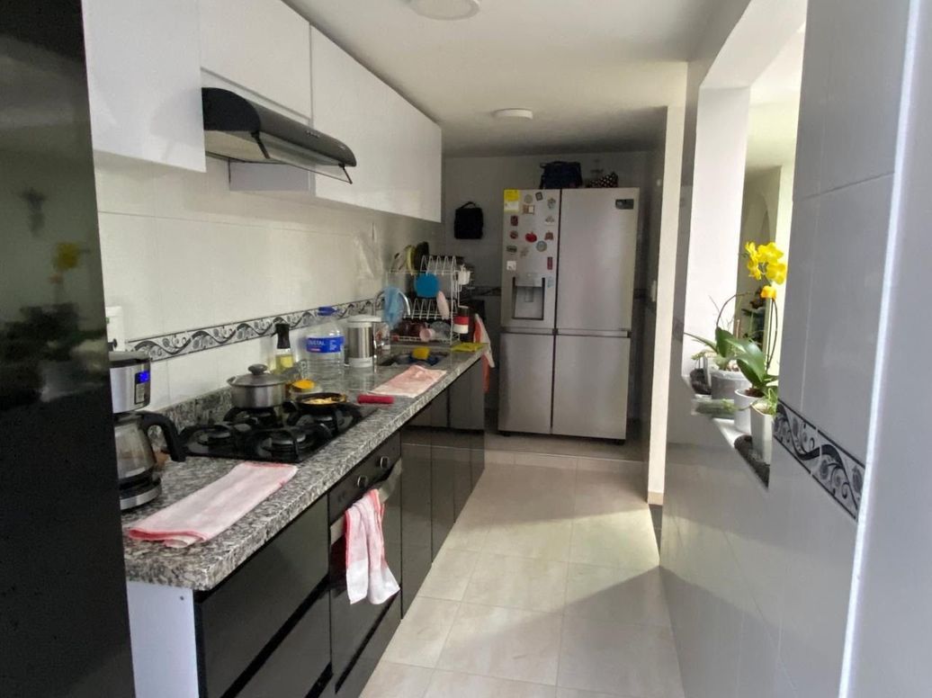 Casa de 4 alcobas en venta en Cedro Salazar, Bogotá, 151 m² · foto 4 de 16