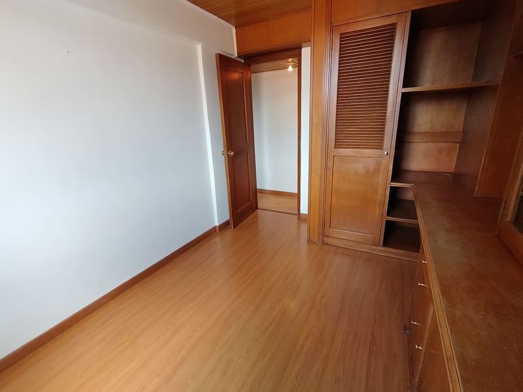 Apartamento de 3 alcobas en venta en Carlos Lleras, Bogotá, 68 m² · foto 3 de 19