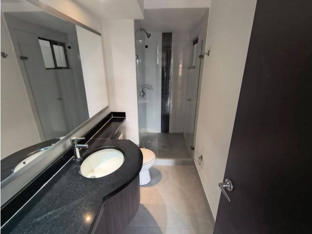 Apartamento de 3 alcobas en venta en Modelia, Bogotá, 97 m² · foto 12 de 16