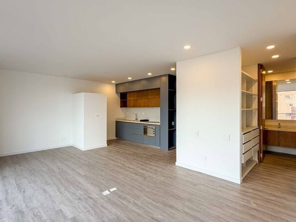 Apartaestudio en venta en Santa Barbara Occidental, Bogotá, 54 m² · foto 6 de 8