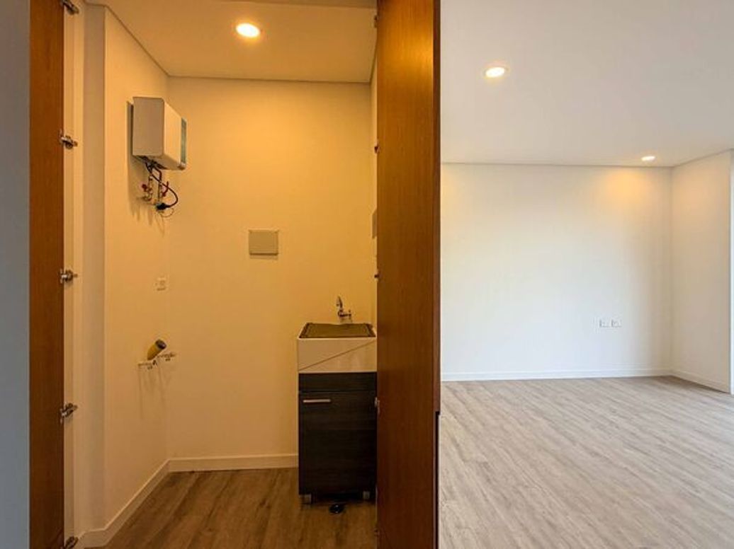 Apartaestudio en venta en Santa Barbara Occidental, Bogotá, 54 m² · foto 4 de 8
