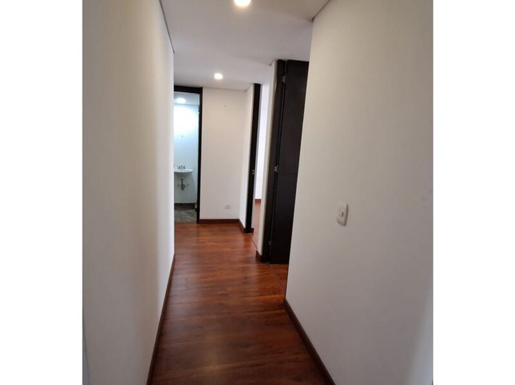 Apartamento de 3 alcobas en venta en Centro Fontibon, Bogotá, 53 m² · foto 4 de 12