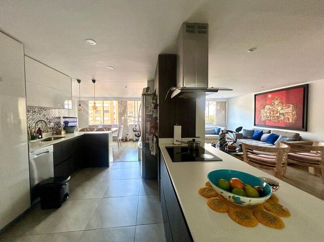 Apartamento de 3 alcobas en venta en La Catedral, Bogotá, 176 m² · foto 8 de 20