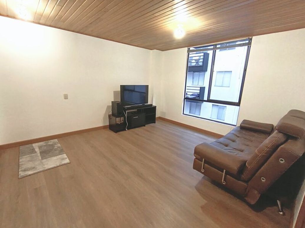 Apartaestudio en venta en Parques De Lorena, Bogotá, 33 m² · foto 3 de 15