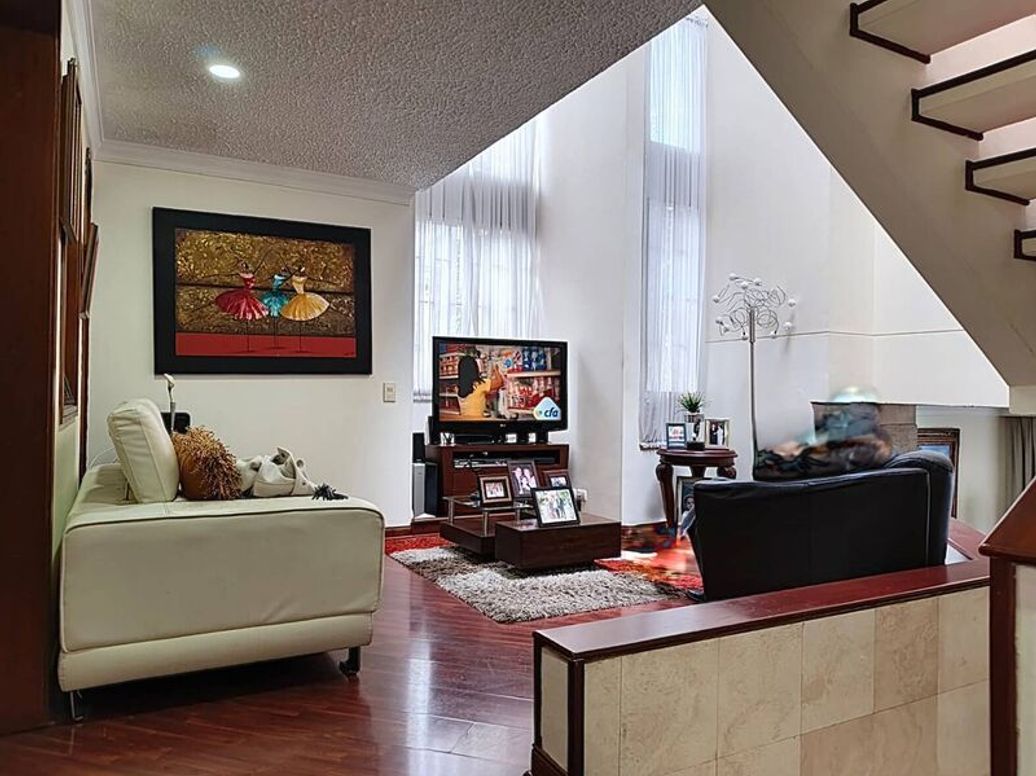 Casa de 4 alcobas en venta en San Patricio, Bogotá, 194 m² · foto 6 de 20