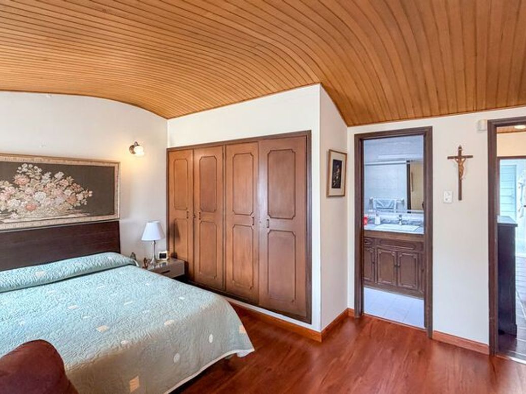 Casa de 3 alcobas en venta en Los Cedritos, Bogotá, 238 m² · foto 14 de 20