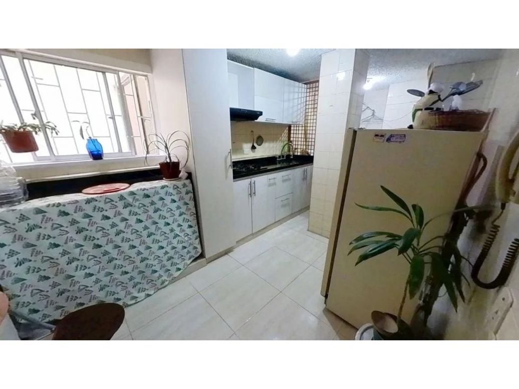 Apartamento de 3 alcobas en venta en Usaquén, Bogotá, 77 m² · foto 4 de 10