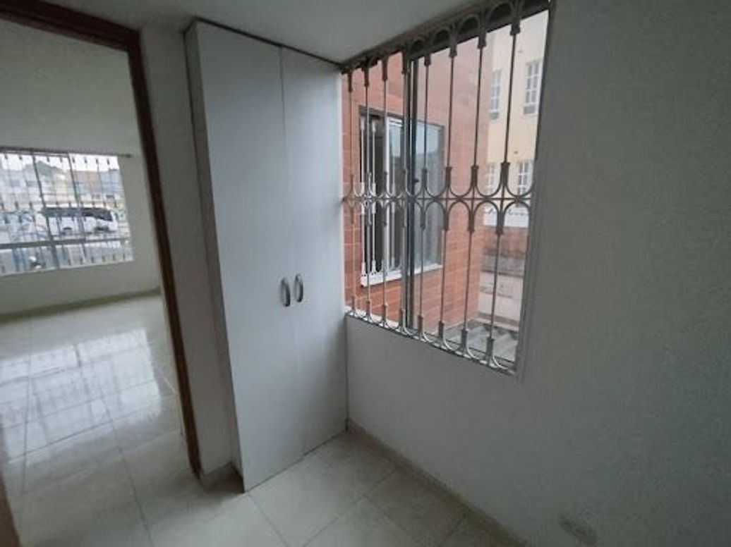 Apartamento de 2 alcobas en arriendo en Suba Centro, Bogotá, 45 m² · foto 9 de 16